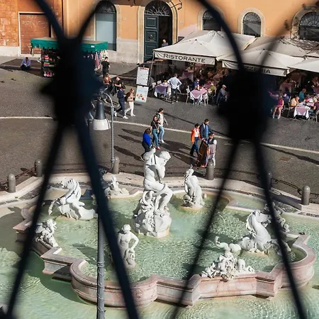 Con Vista Piazza Navona * רומא